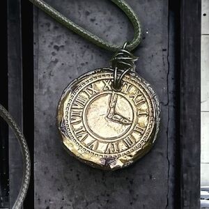 5 For $25💫Meltdown Steampunk Clock Pendant Necklace